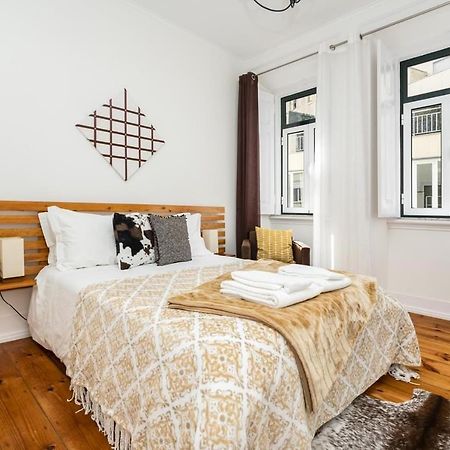 Rustic M2 R1 - Amazing Double Room With Shared Bathroom Lisbon Bagian luar foto