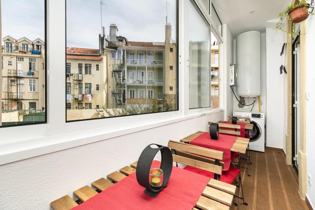 Rustic M2 R1 - Amazing Double Room With Shared Bathroom Lisbon Bagian luar foto