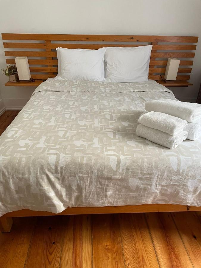 Rustic M2 R1 - Amazing Double Room With Shared Bathroom Lisbon Bagian luar foto